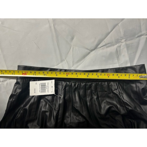 Women's Black Pleated Faux Leather Midi Skirt Size S Elastic Waist New w/ Tag - Picture 4 of 4